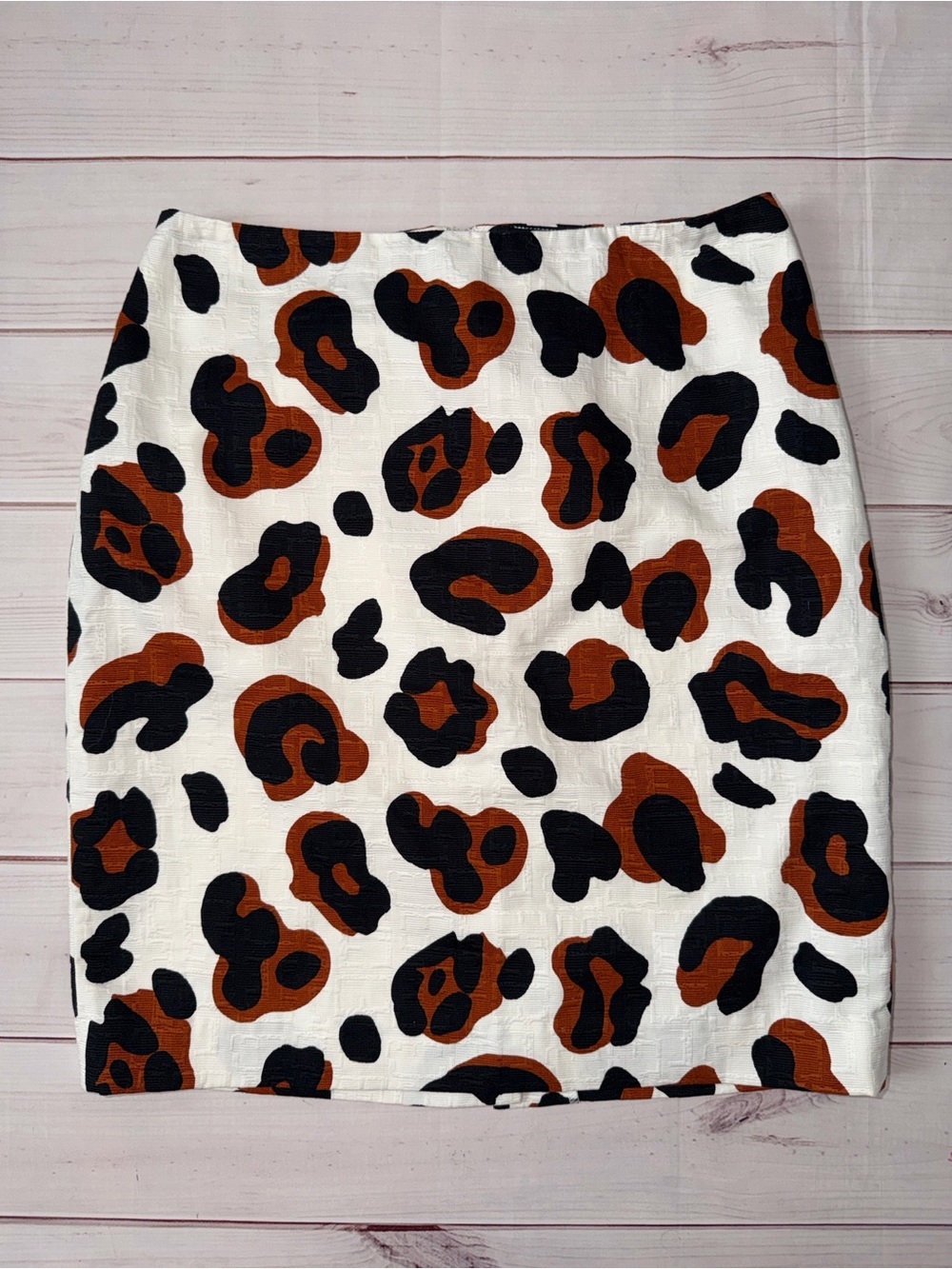 Talbots White Mini Skirt with Black and Brown Leopard Spots Size 2
